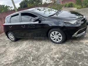 Toyota Corolla LE Eco 4dr Sedan (1.8L 4cyl CVT) 2016 Black