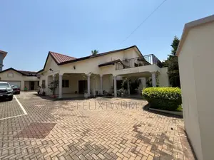 5bdrm House in Accra Metropolitan for sale