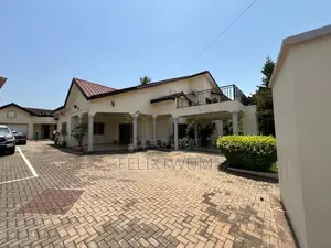 5bdrm House in Accra Metropolitan for sale