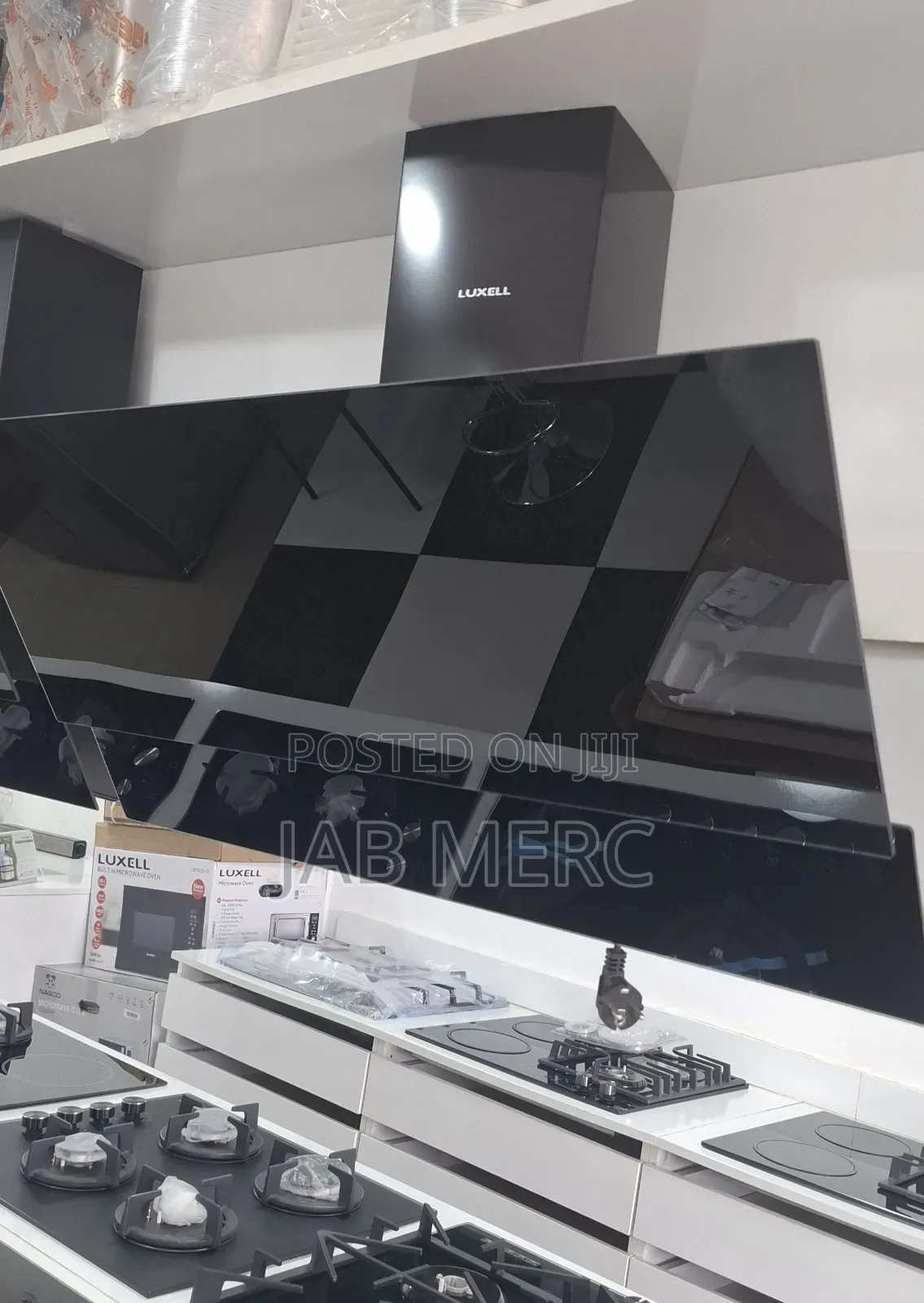Save Big Promo 90cm Extractor Comes With Fitted Filters Black New