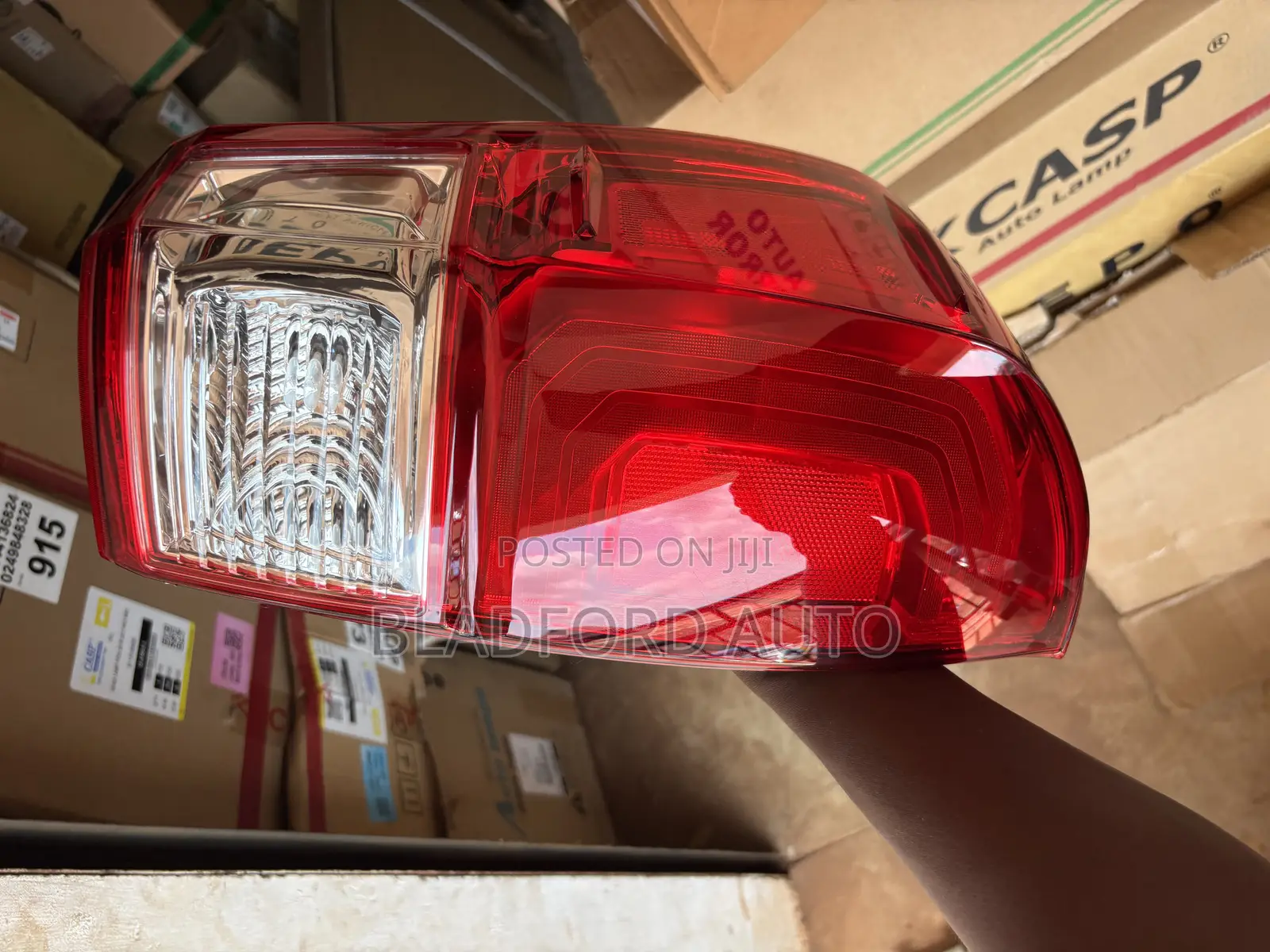 Tacoma 2016-2022 Tailight Pair Casps