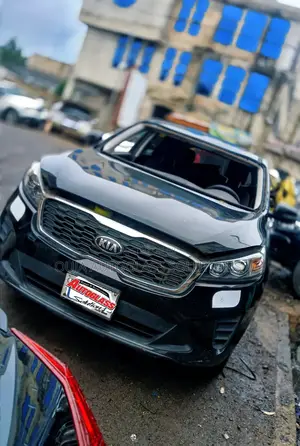 2017 Kia Sorento Windscreen Available
