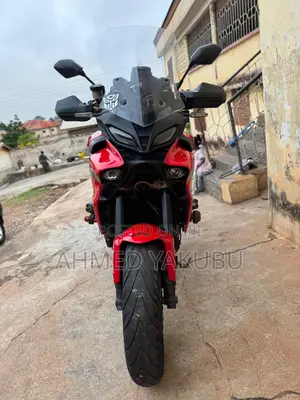 Yamaha 2023 Red