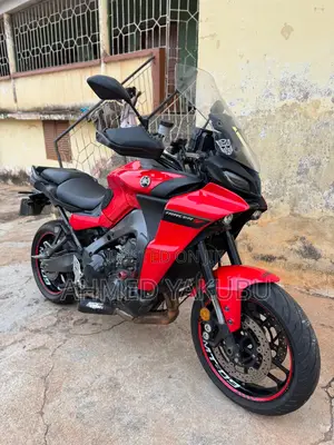Yamaha 2023 Red