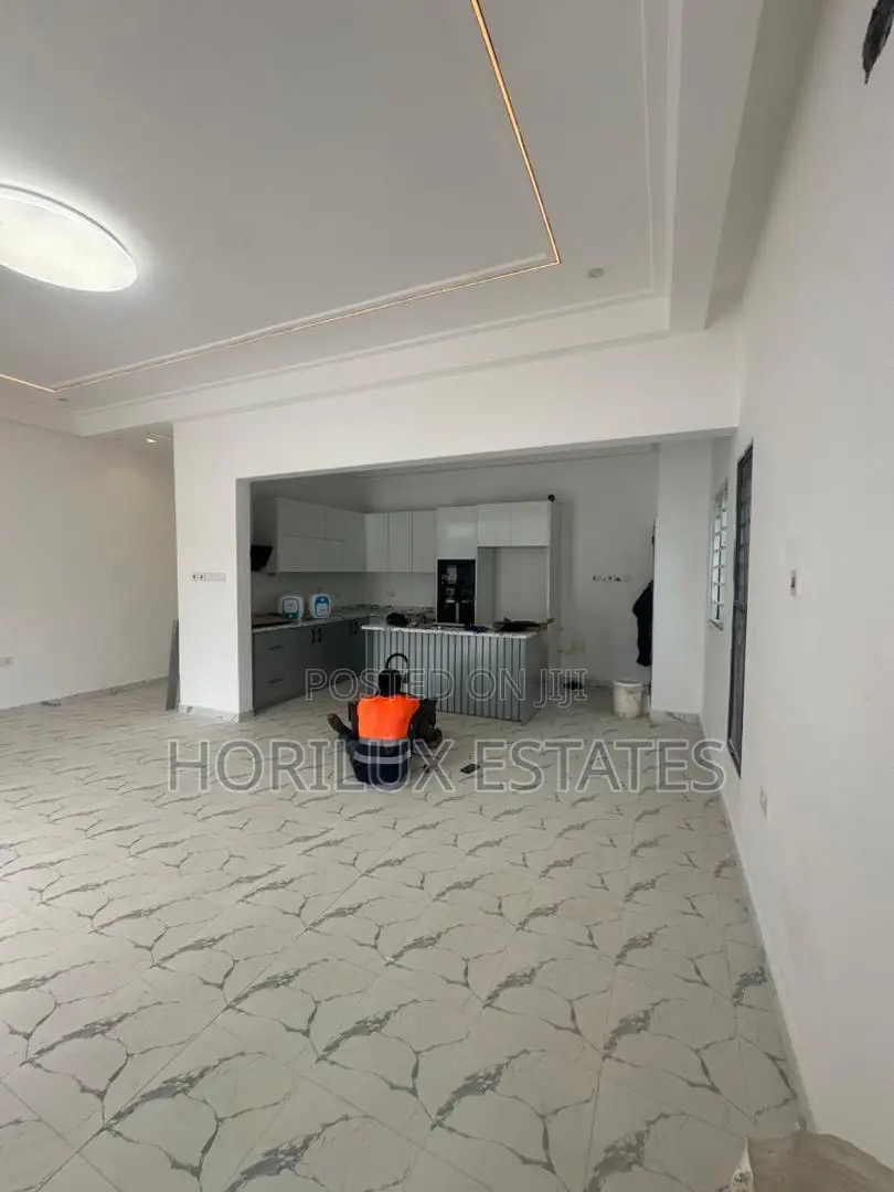 3bdrm House in North Legon for sale