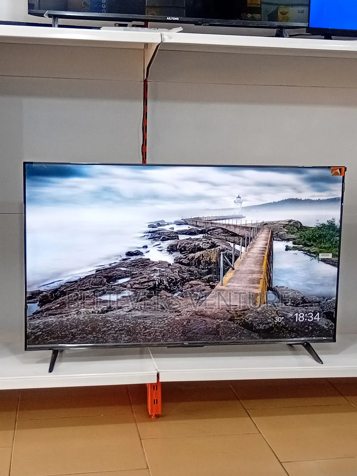 32inches Flat Screen TCL Smart TVS Available Now