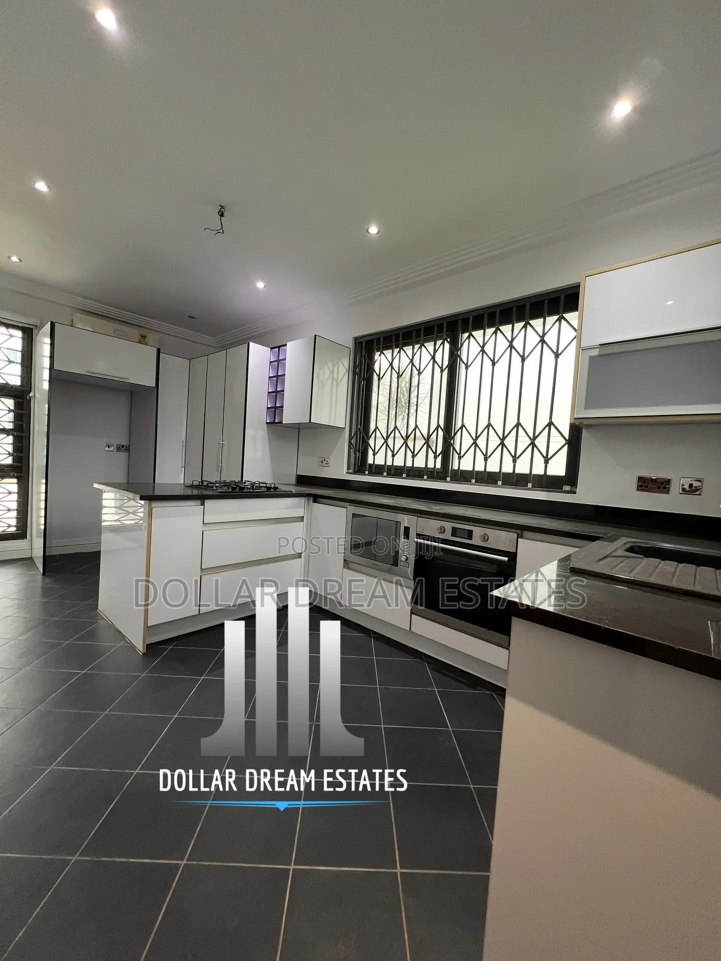 3bdrm House in East Legon for sale