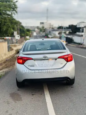 Toyota Corolla 2016 Silver