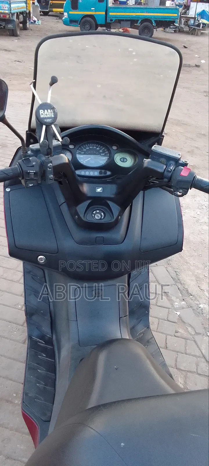 Honda Gold Wing 2009 Red
