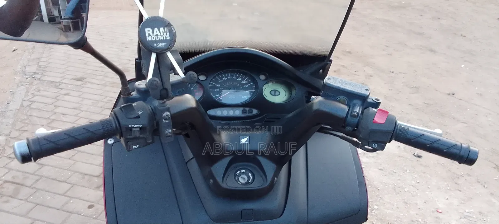 Honda Gold Wing 2009 Red