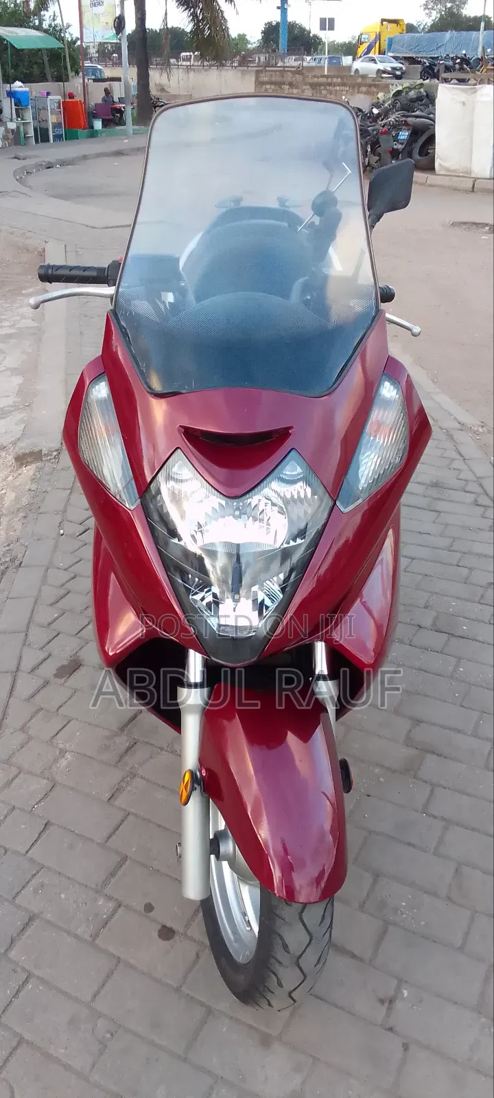 Honda Gold Wing 2009 Red