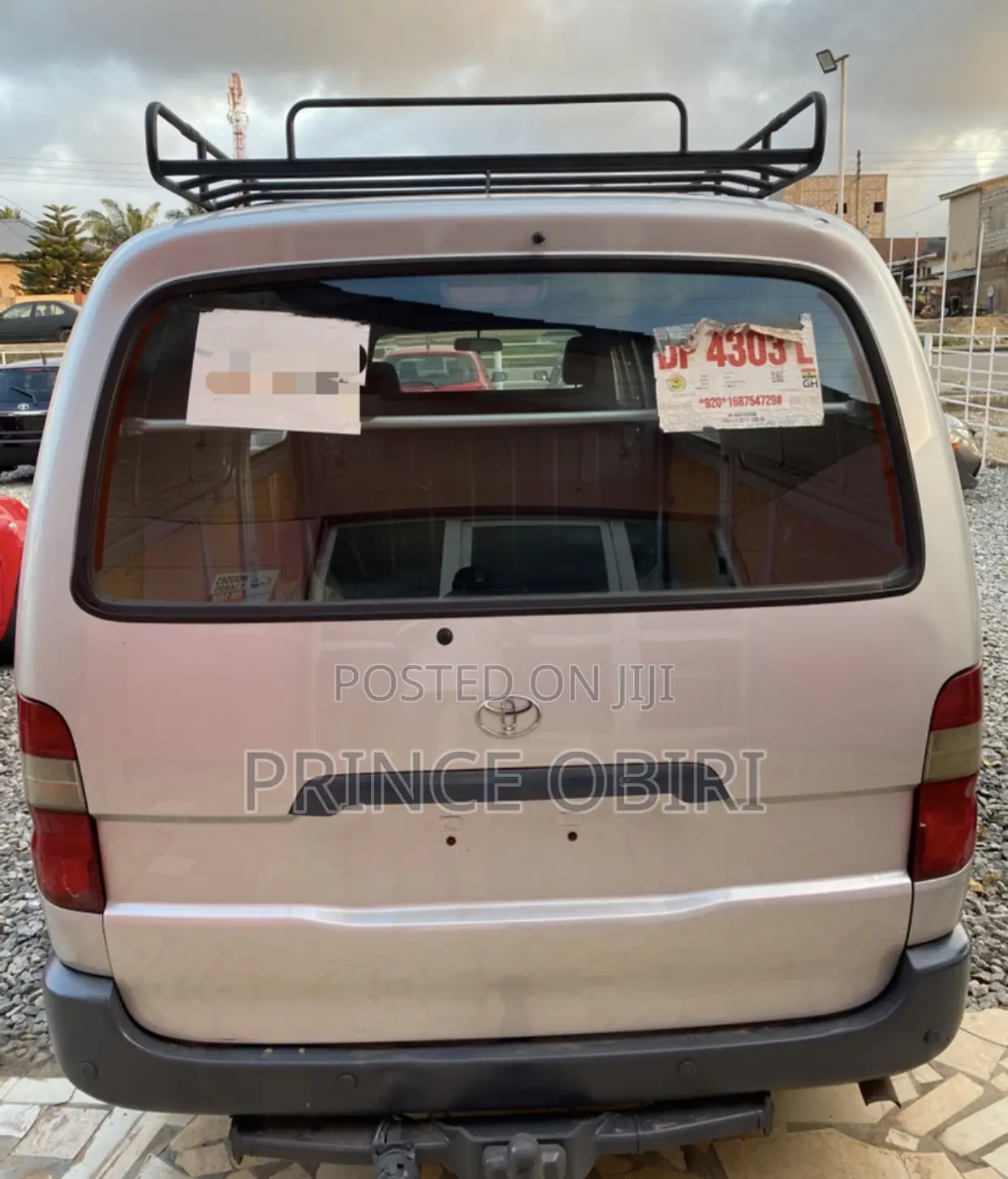 Toyota HiAce 2010 Silver