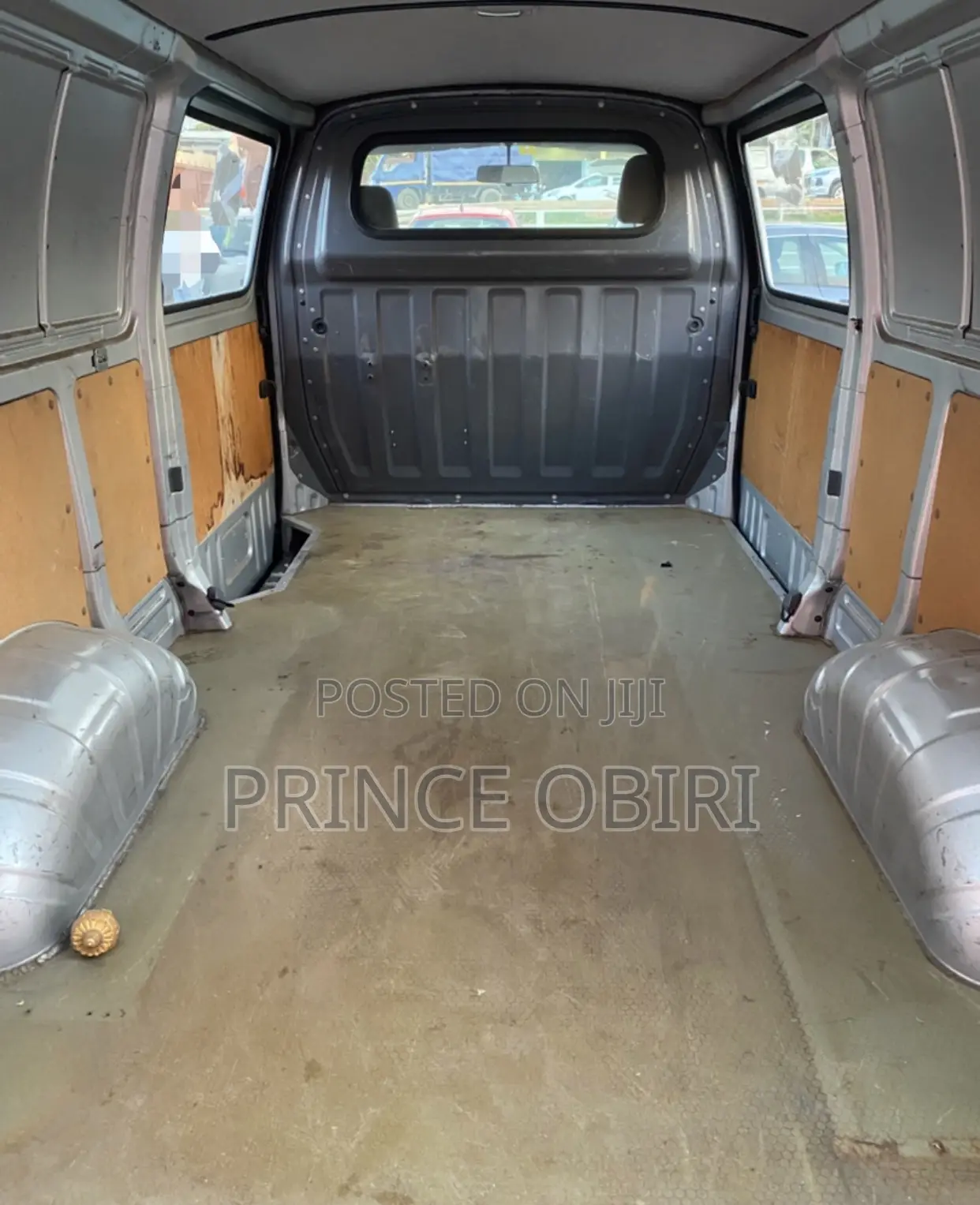 Toyota HiAce 2010 Silver