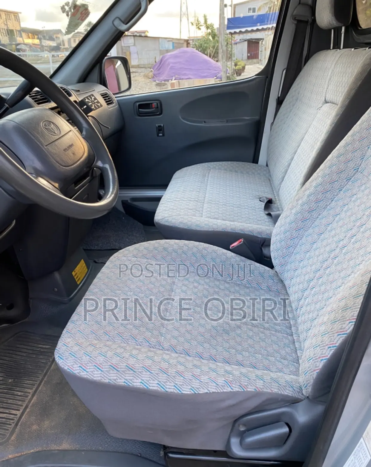 Toyota HiAce 2010 Silver