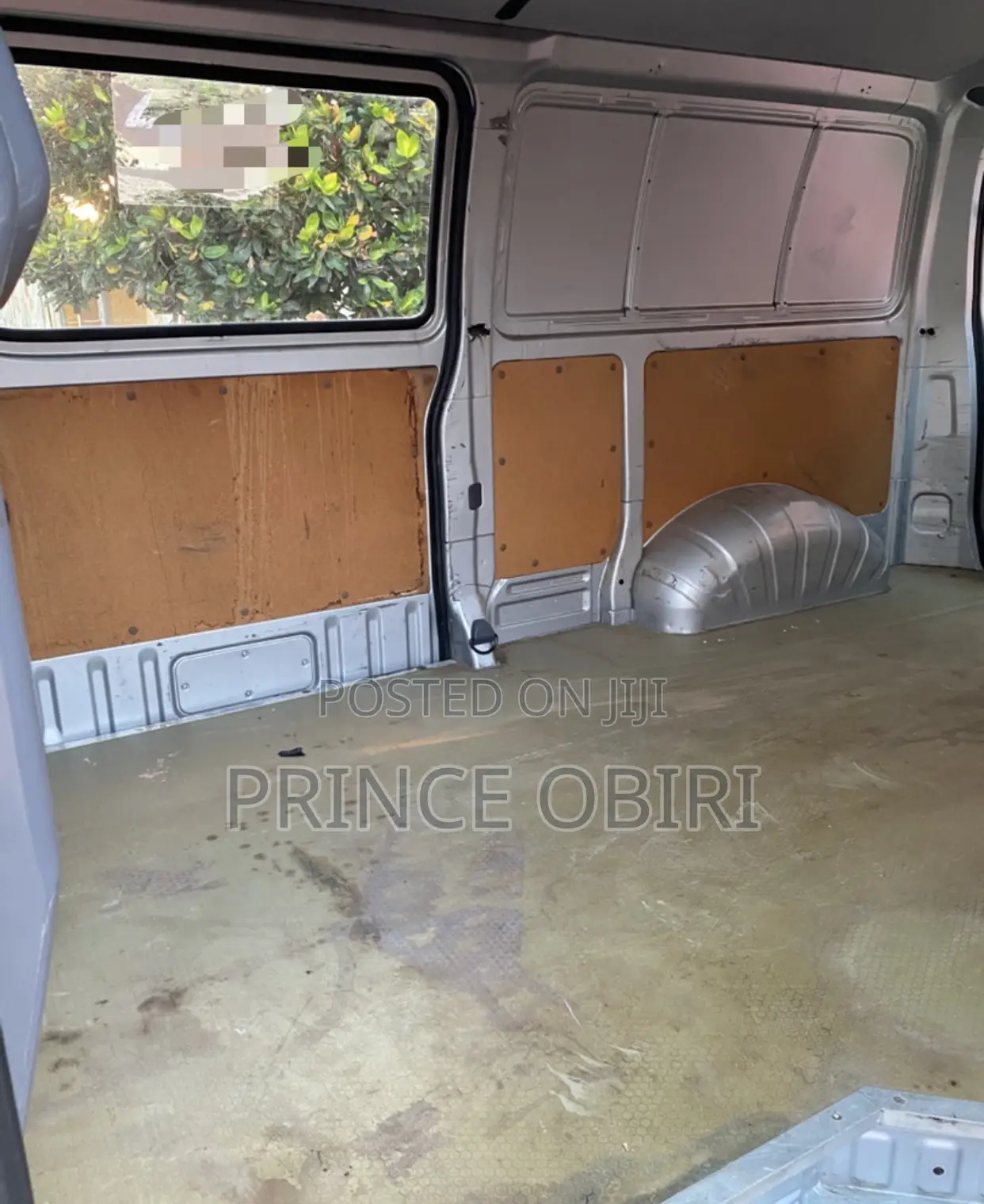 Toyota HiAce 2010 Silver