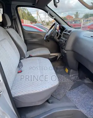 Toyota HiAce 2010 Silver