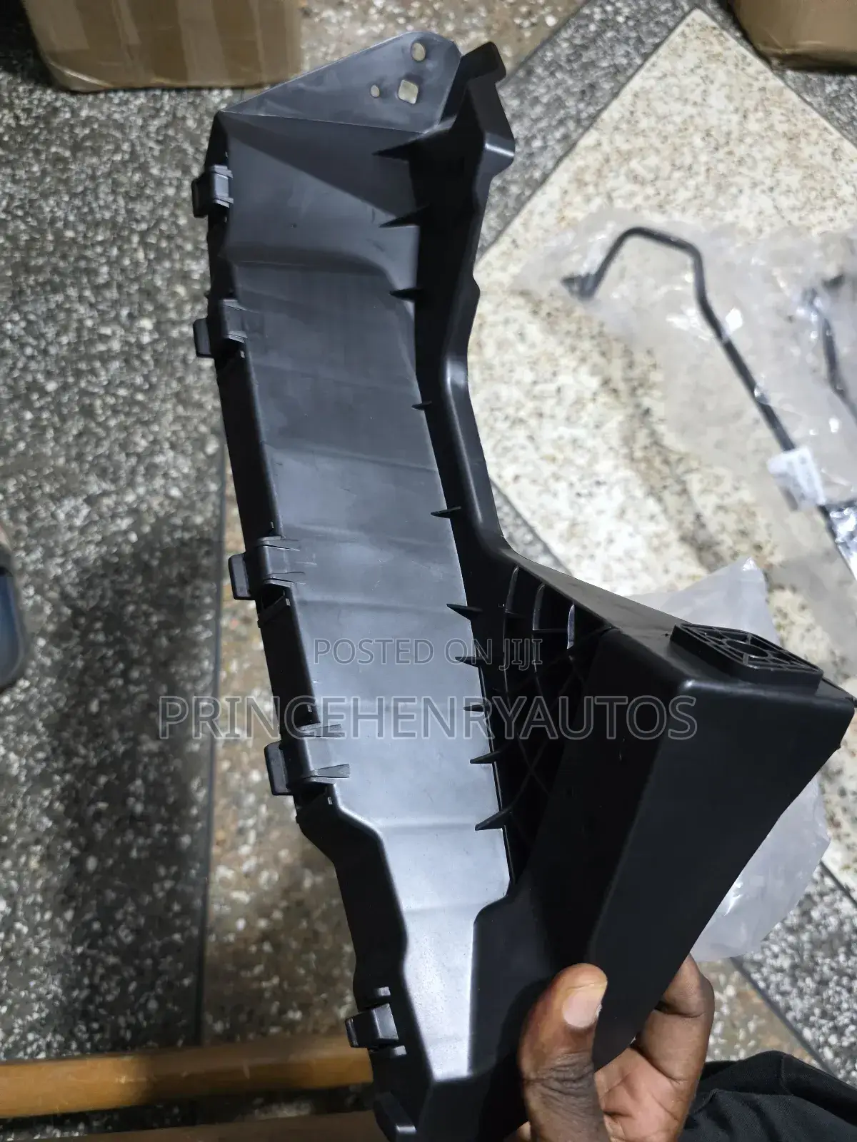 2023-2025 Honda CRV Headlamp Bracket Right