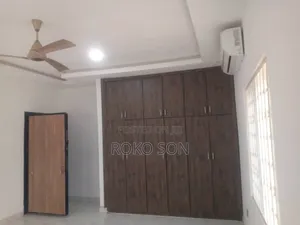 4bdrm Duplex in Dr Roko, A&C Mall Area for rent