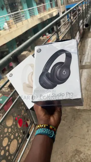 Beat Studio Pro Headset With Protective Case