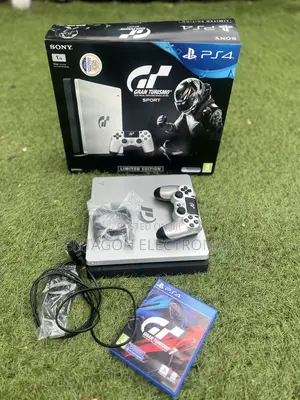 Playstation 4 Slim