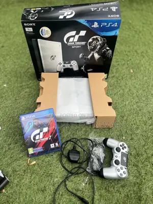 Playstation 4 Slim