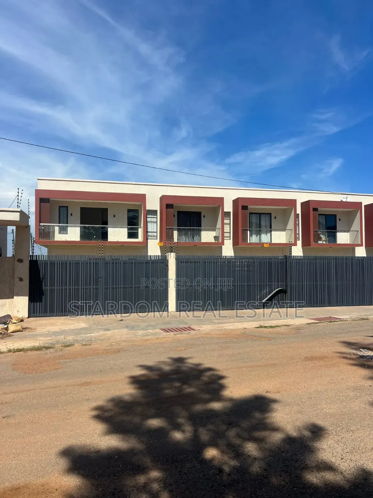 3bdrm Townhouse / Terrace in Adjiringanor, East Legon for rent