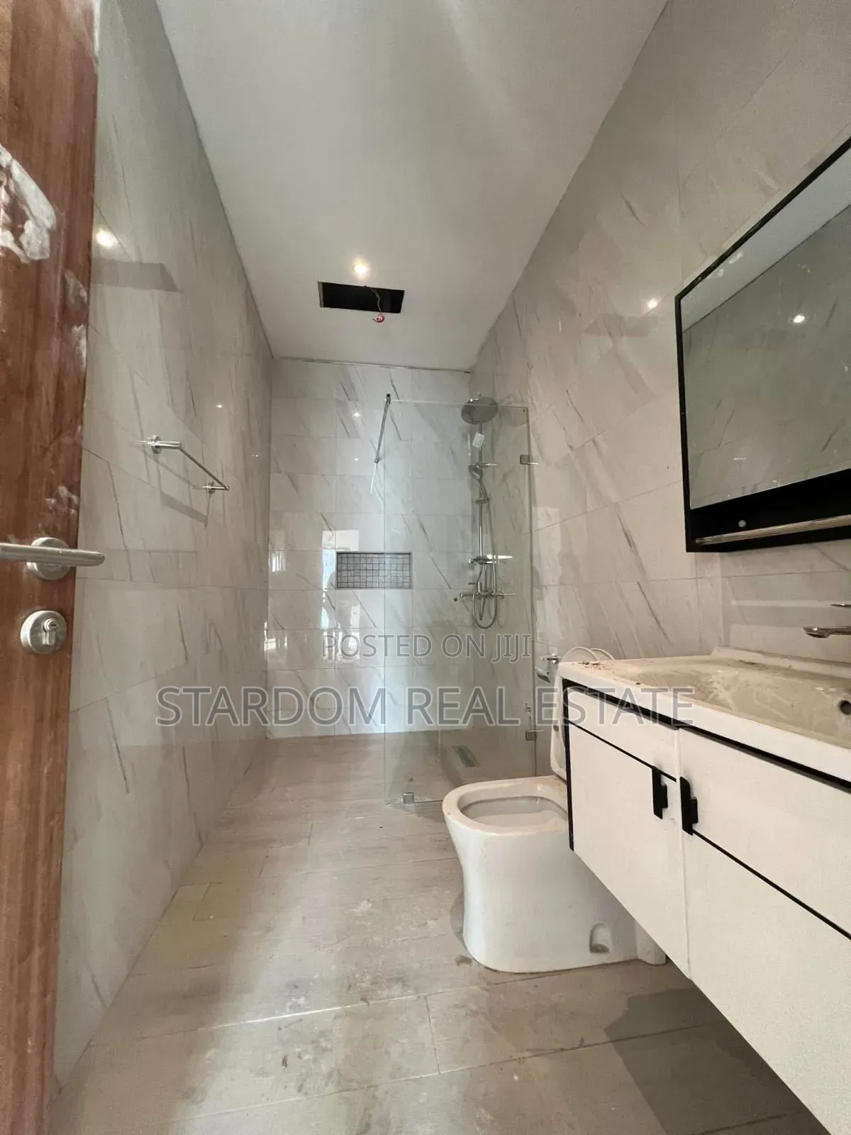 3bdrm Townhouse / Terrace in Adjiringanor, East Legon for rent
