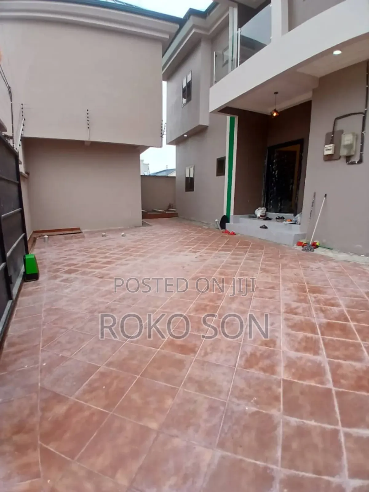 5bdrm House in Dr Roko, Manet Court for rent