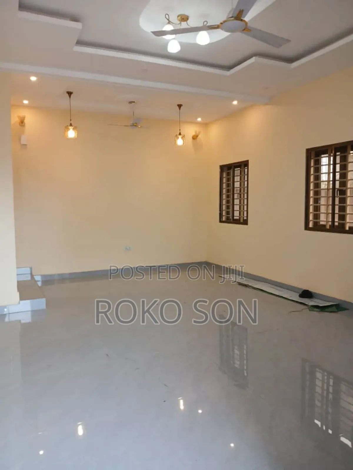 5bdrm House in Dr Roko, Manet Court for rent