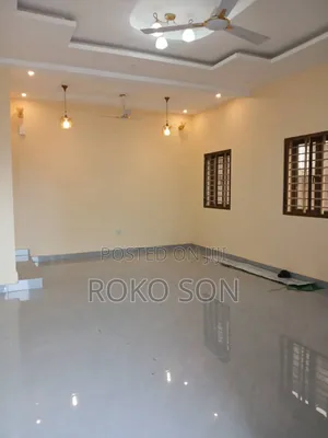 5bdrm House in Dr Roko, Manet Court for rent