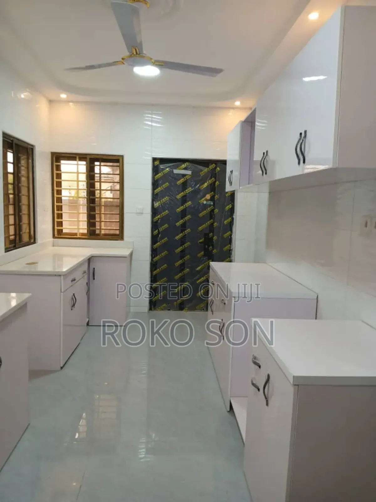 5bdrm House in Dr Roko, Manet Court for rent
