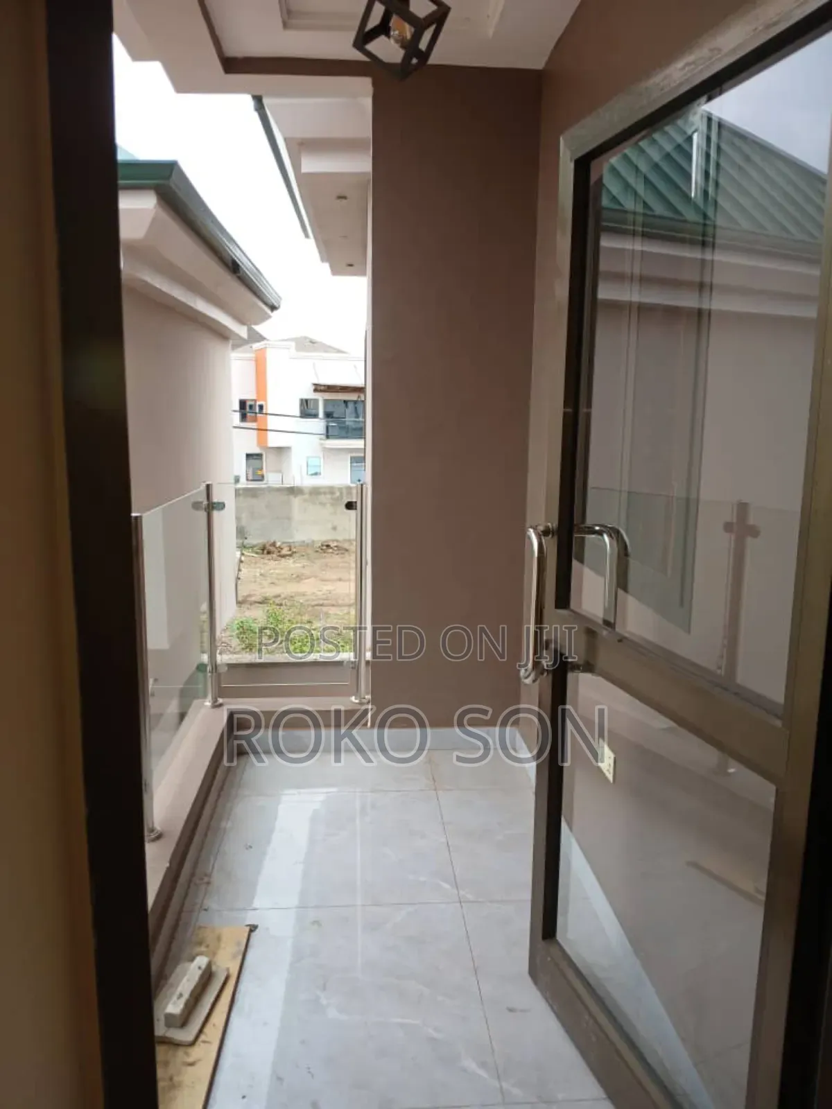 5bdrm House in Dr Roko, Manet Court for rent