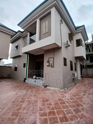 5bdrm House in Dr Roko, Manet Court for rent