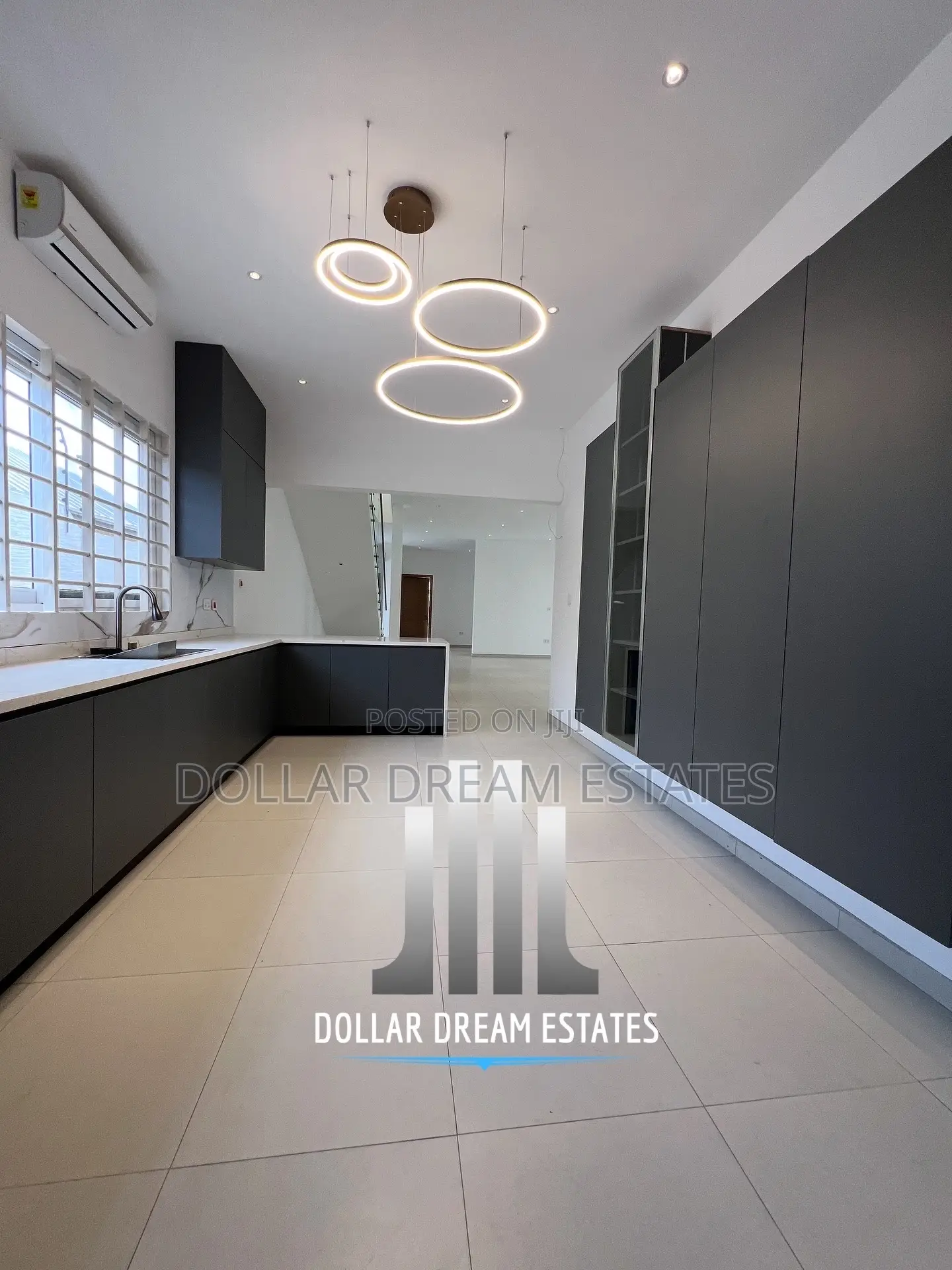 5bdrm House in Spintex for sale