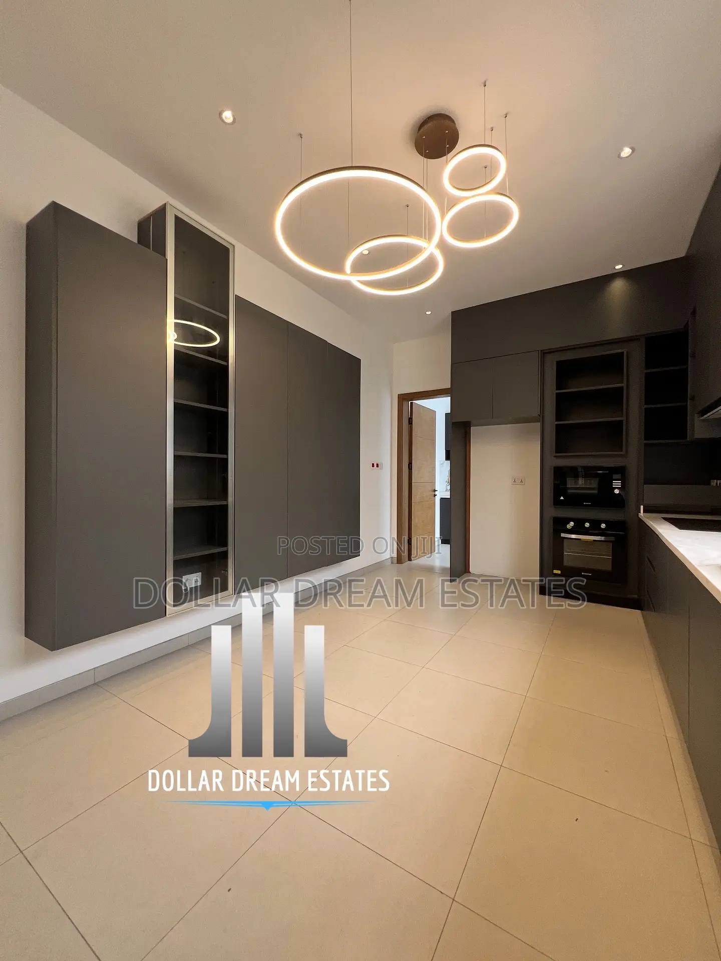 5bdrm House in Spintex for sale
