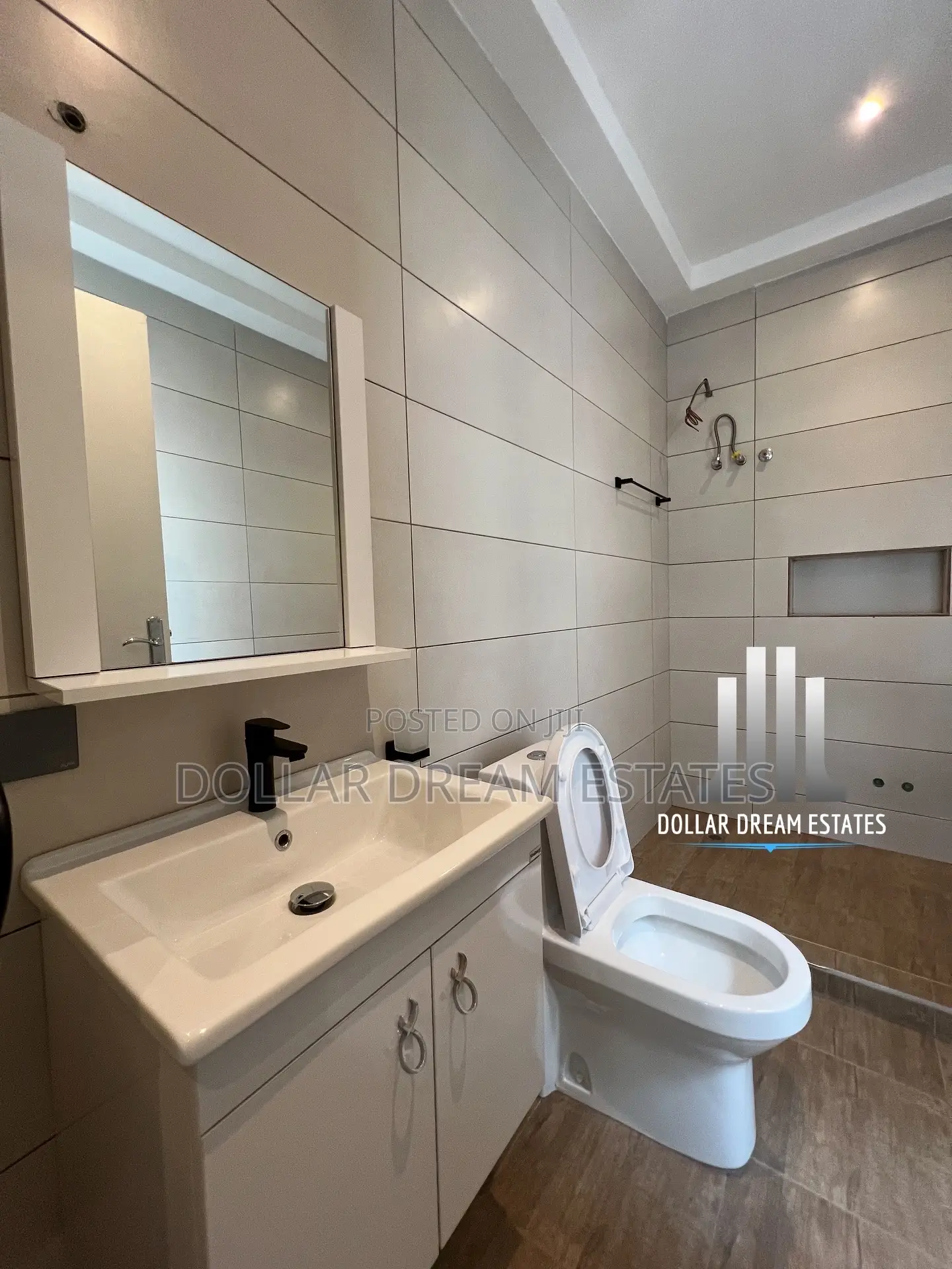 3bdrm House in Airport Residential Area for rent