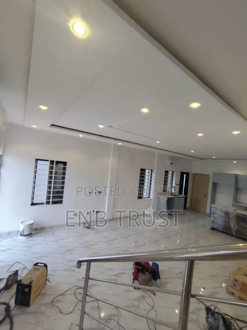 4bdrm Duplex in Adjriganor Obojo, Otano for sale