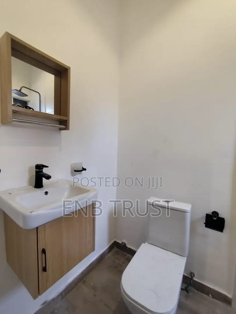 4bdrm Duplex in Adjriganor Obojo, Otano for sale