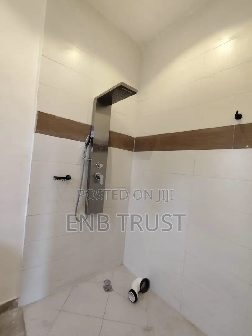 4bdrm Duplex in Adjriganor Obojo, Otano for sale