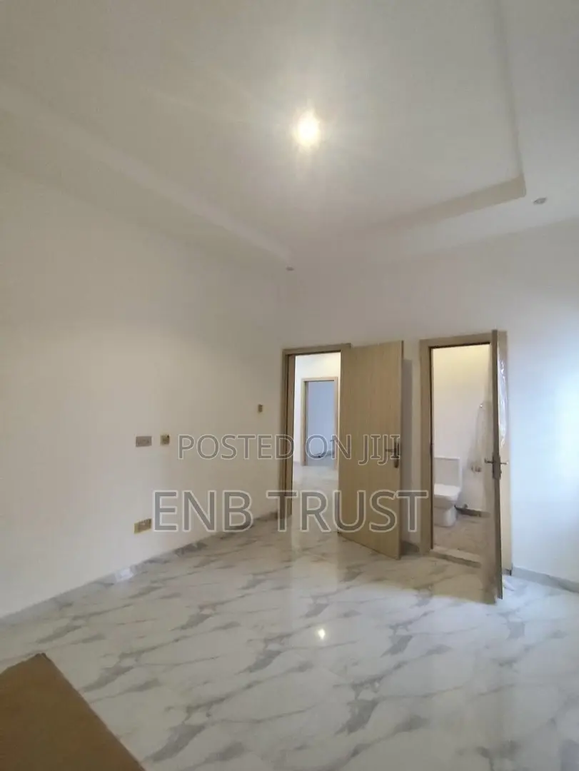 4bdrm Duplex in Adjriganor Obojo, Otano for sale