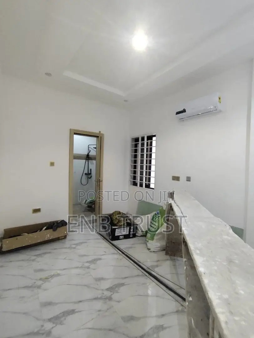 4bdrm Duplex in Adjriganor Obojo, Otano for sale