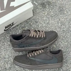 Air Jordan Retro 1 X Travis Scott Velvet Brown