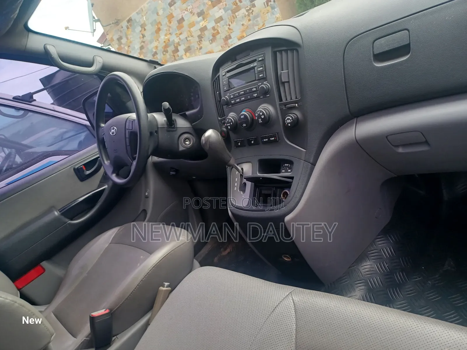 Hyundai Starex 2013 White