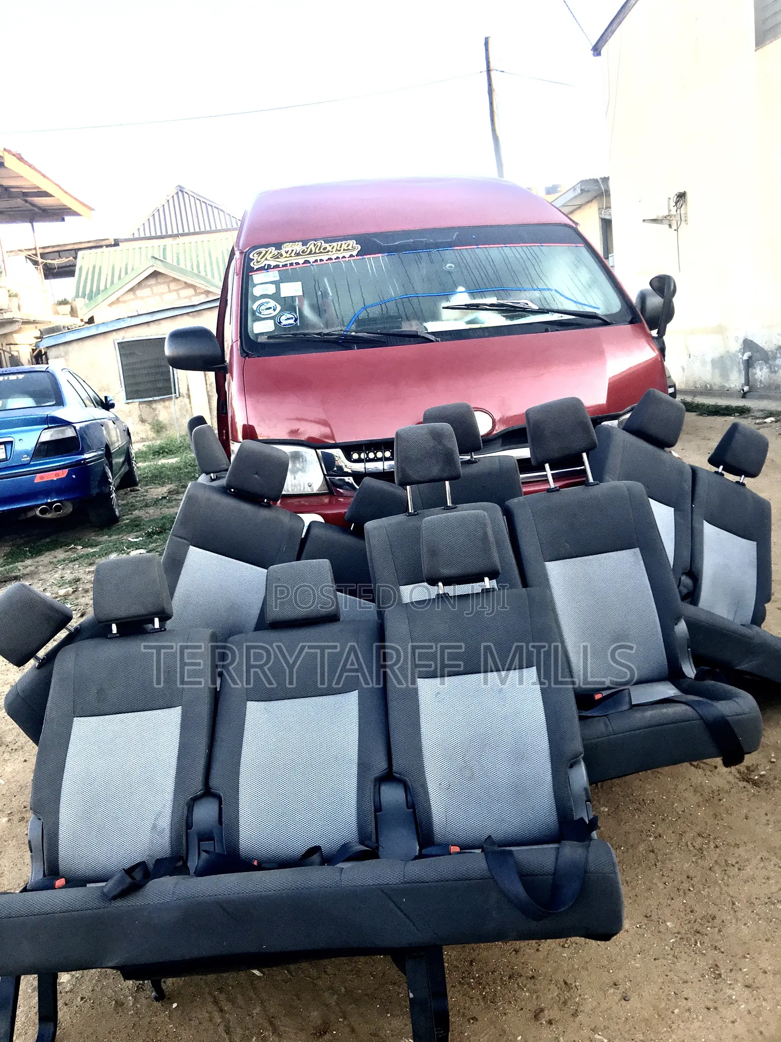 Toyota Hiace Seat Complete