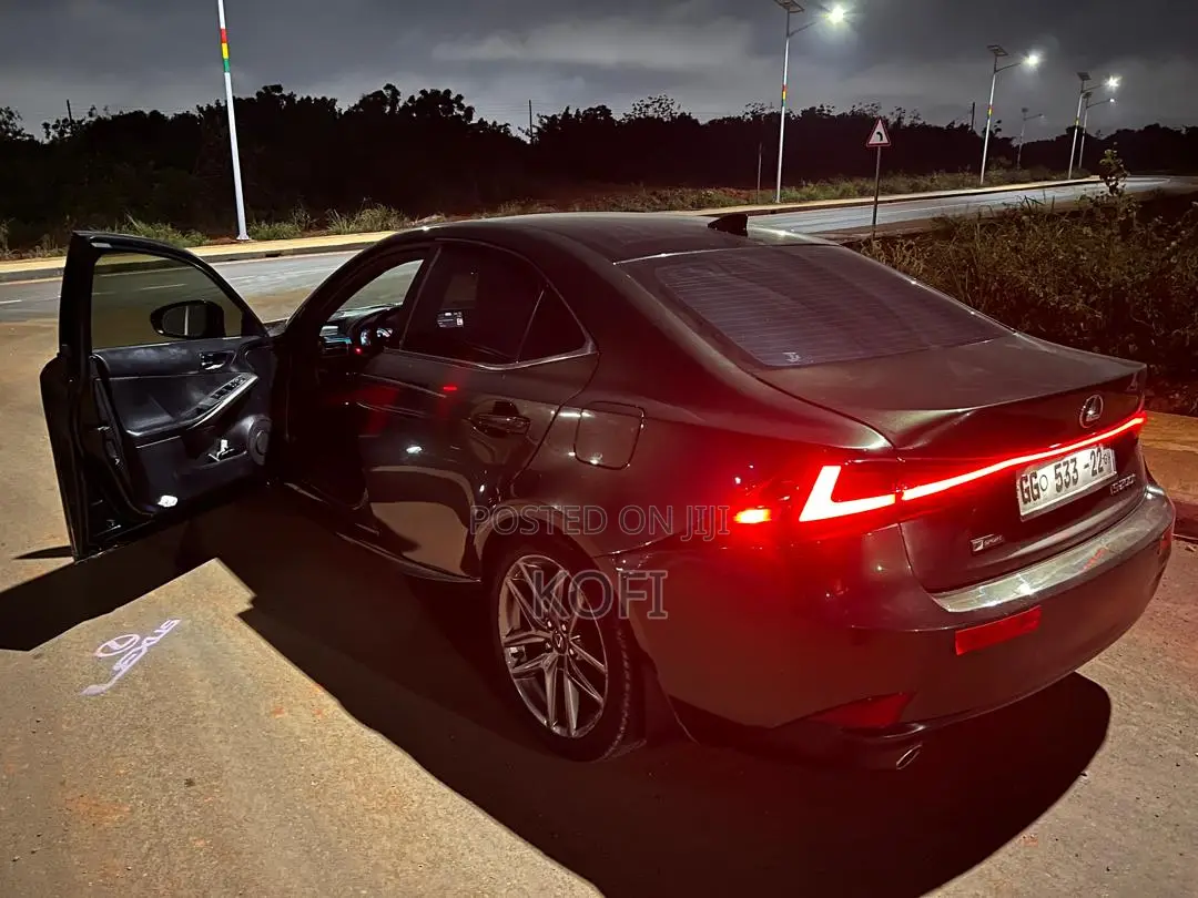 Lexus IS 200t 2016 Green