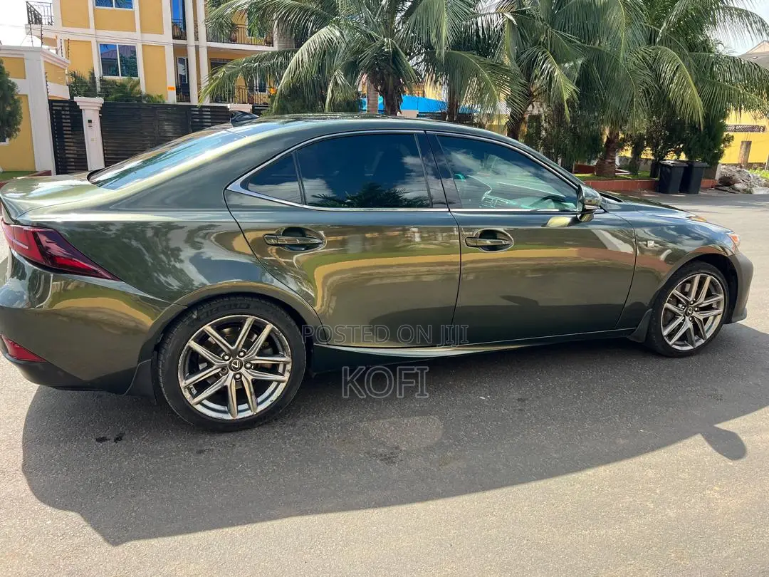 Lexus IS 200t 2016 Green