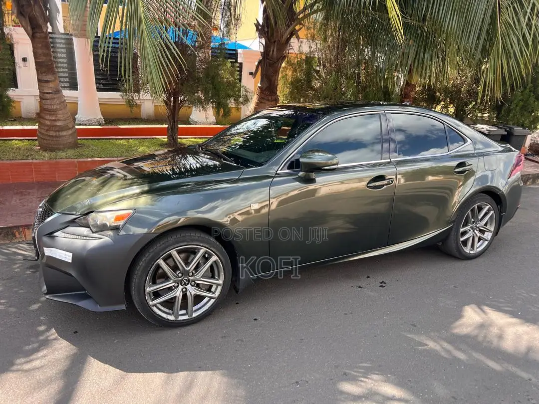 Lexus IS 200t 2016 Green