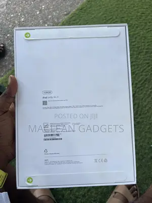 New Apple iPad (2025) 128 GB Yellow