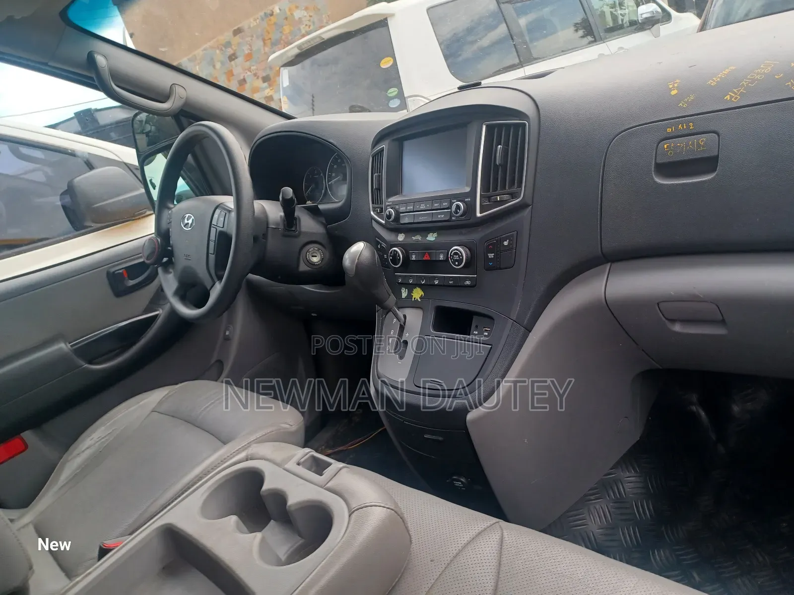 Hyundai Starex 2019 Yellow