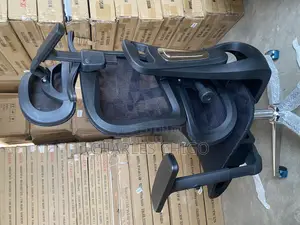 Ergonomic Swivel Office Chair